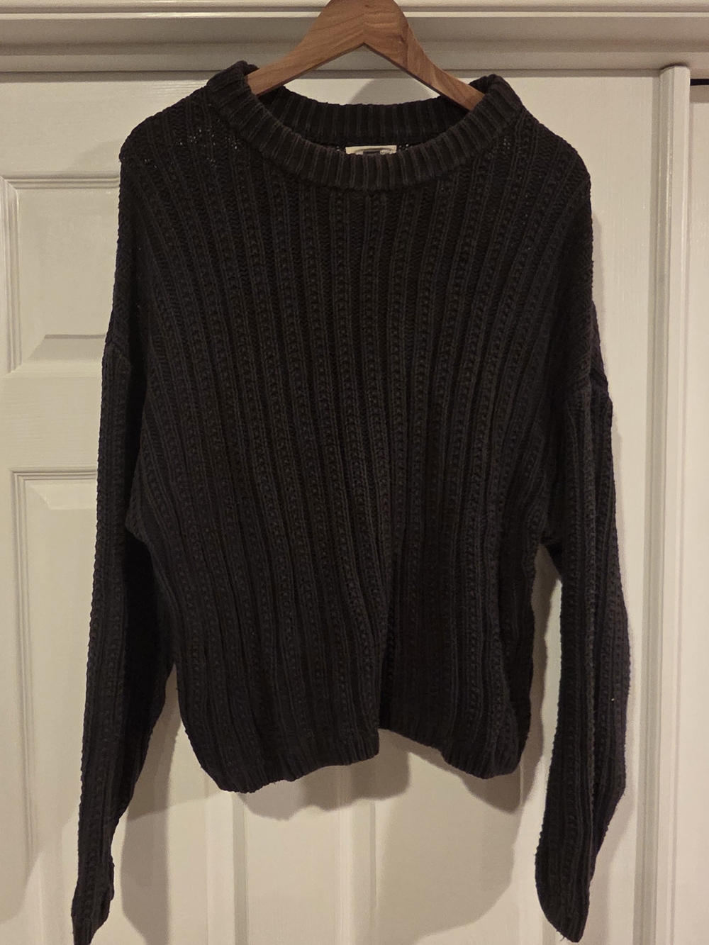 Universal Thread Dark Charcoal Ribbed Crewneck Sweater